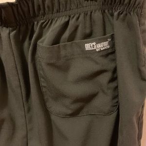 Grey’s Anatomy scrub set, black